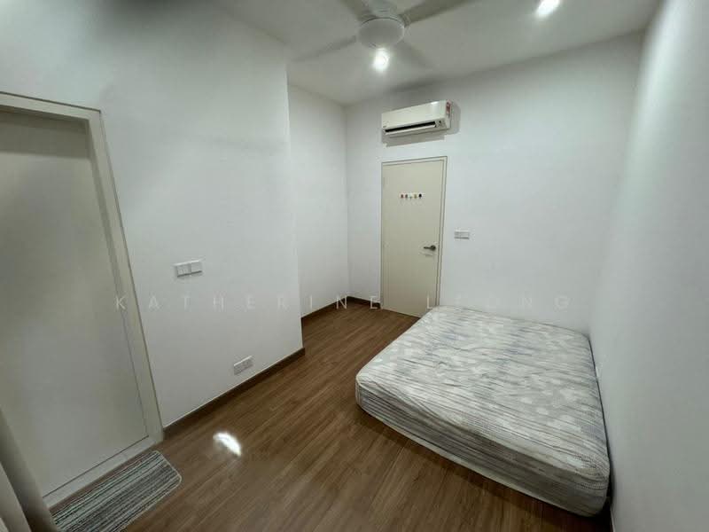 Rumah Teres untuk Disewa di Kota Emerald (Rawang) - Katherine Leong - Bedroom - PropertyGuru.com.my