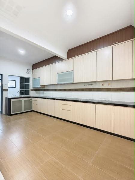 1-storey Terraced House for Sale in Taman Johor Jaya (Johor Bahru) - Jordan Wong - Kitchen - PropertyGuru.com.my