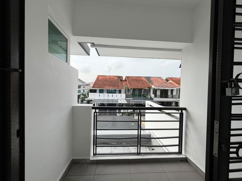 Semi-Detached House for Sale in Bandar Dato Onn (Tebrau) - JE ONG - Balcony - PropertyGuru.com.my