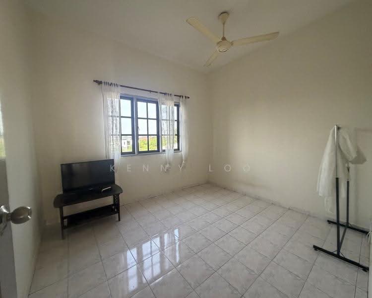 Pangsapuri untuk Dijual di Le Town Apartment - Kenny Loo - Bedroom - PropertyGuru.com.my