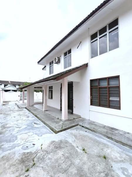 Semi-Detached House for Sale in Taman Bukit Kempas (Tampoi) - Karl Lim - Exterior - PropertyGuru.com.my
