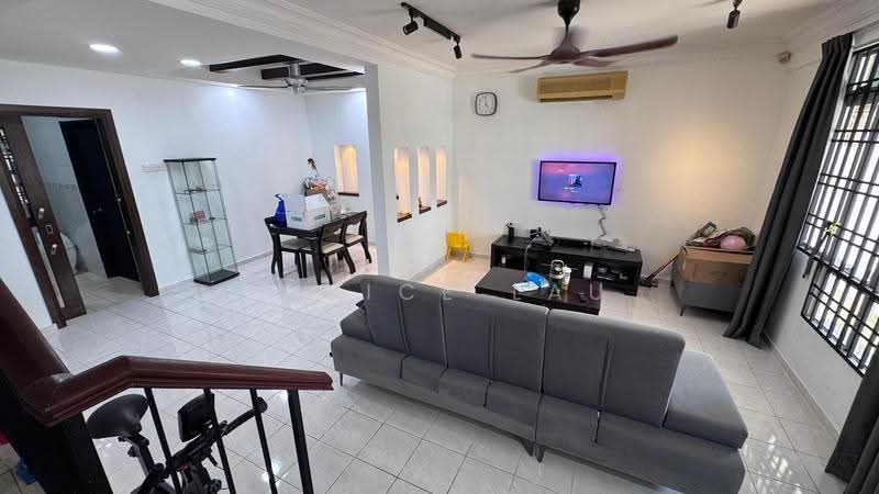 2-storey Terraced House for Rent in Bandar Mahkota Cheras (Cheras) - Janice Lau - Living Room - PropertyGuru.com.my