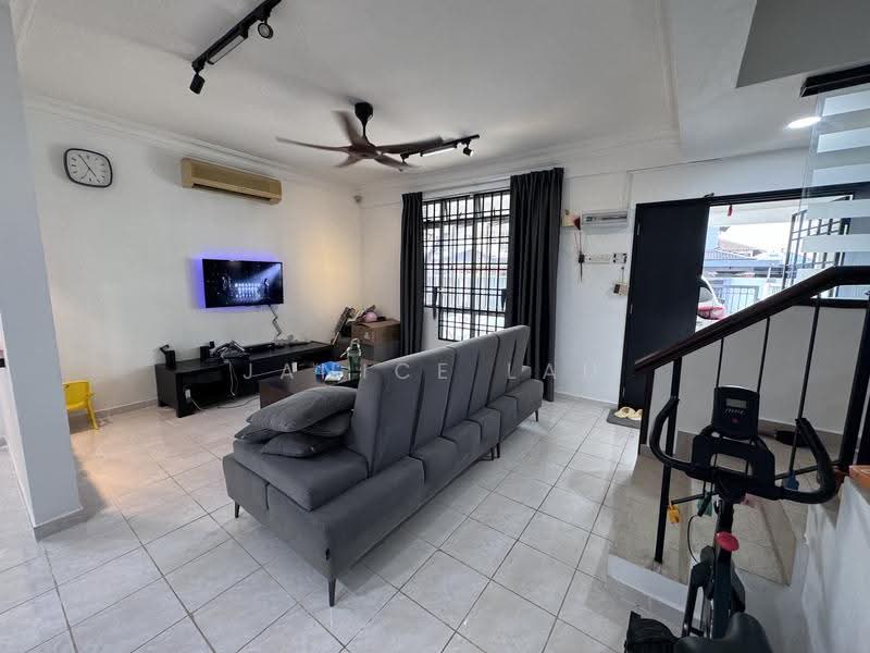 2-storey Terraced House for Rent in Bandar Mahkota Cheras (Cheras) - Janice Lau - Living Room - PropertyGuru.com.my