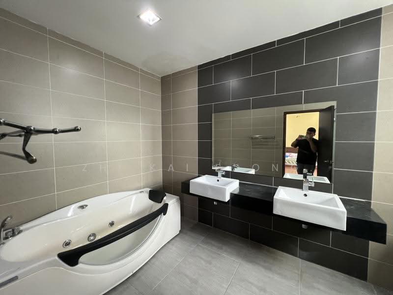 Bungalow House untuk Disewa di Kajang (Selangor) - Zhe Kai Foong - Bathroom - PropertyGuru.com.my