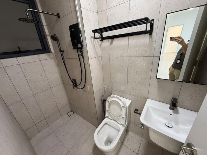 Condominium for Rent at EdgeWood Residences @ SkySanctuary - MT Tiu - Bathroom - PropertyGuru.com.my
