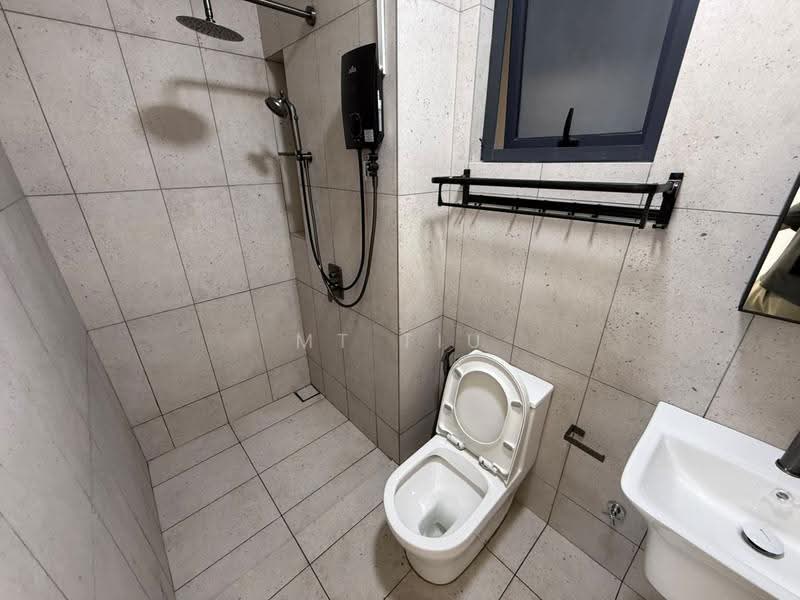 Condominium for Rent at EdgeWood Residences @ SkySanctuary - MT Tiu - Bathroom - PropertyGuru.com.my