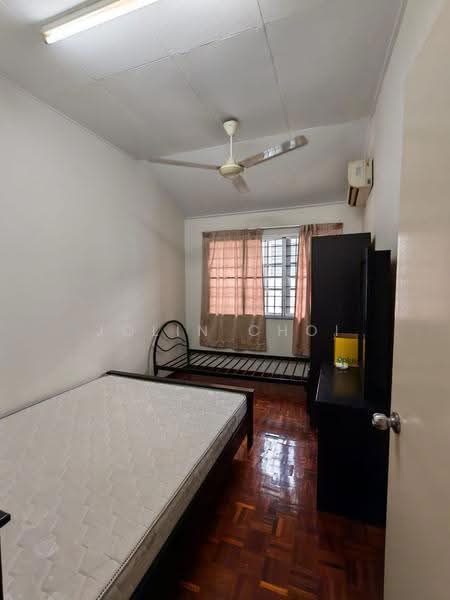 Terraced House for Sale in Bandar Kinrara Seksyen 5 (Bandar Kinrara) - Jolin Choi - Bedroom - PropertyGuru.com.my