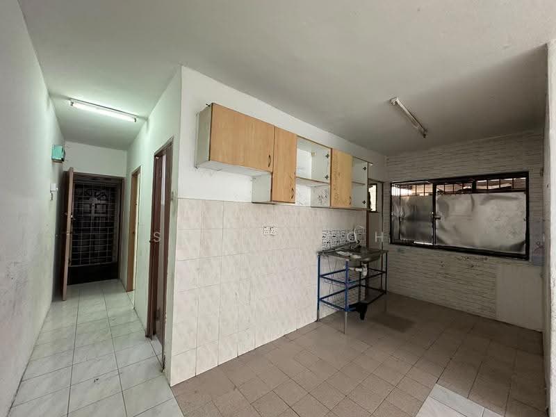 Rumah Flat untuk Dijual di Lestari Apartment - Su Nee Goh - Kitchen - PropertyGuru.com.my
