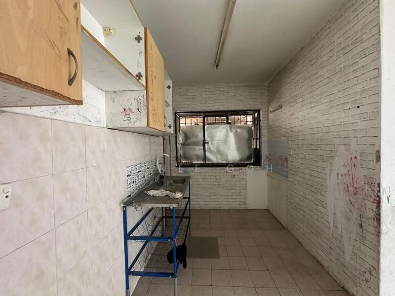 Rumah Flat untuk Dijual di Lestari Apartment - Su Nee Goh - Kitchen - PropertyGuru.com.my