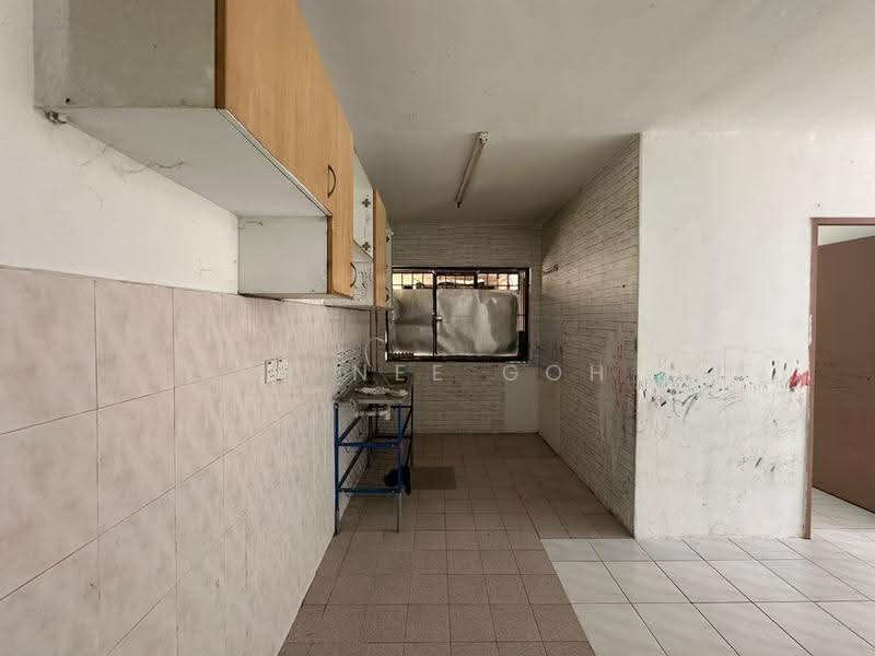 Rumah Flat untuk Dijual di Lestari Apartment - Su Nee Goh - Kitchen - PropertyGuru.com.my
