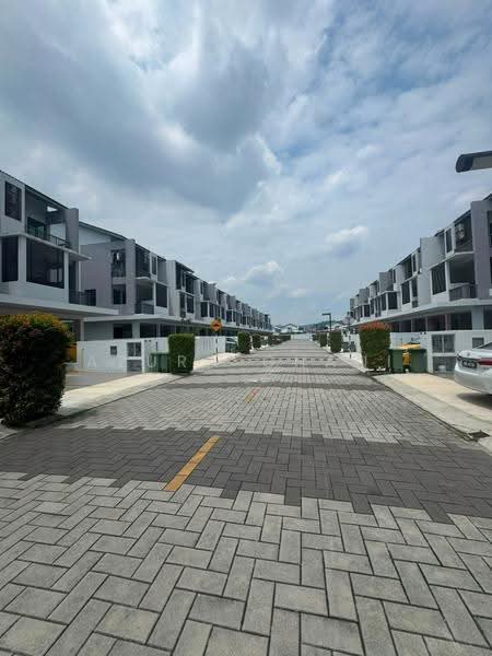 Rumah Bandar untuk Dijual di Simpang Ampat (Penang) - Azura Ghani - Exterior - PropertyGuru.com.my
