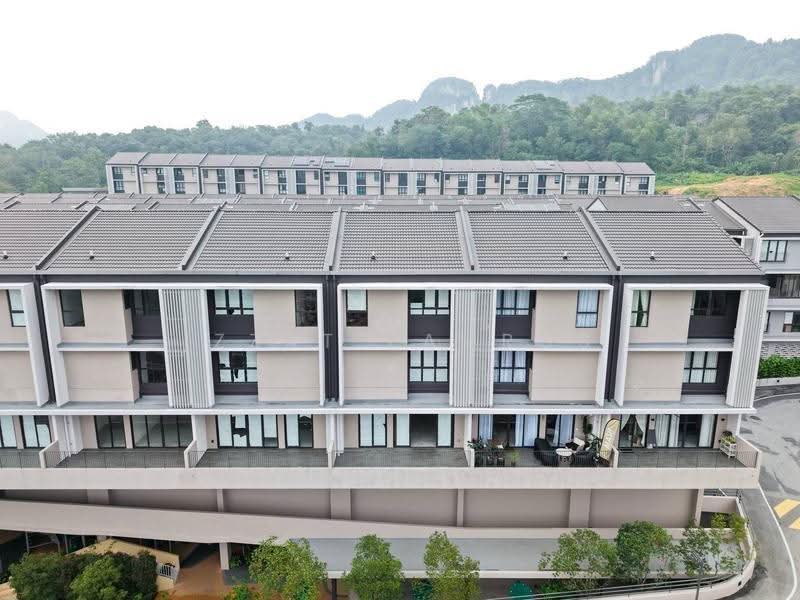 Rumah Teres 3-Tingkat untuk Dijual di Taman Melawati (Ulu Kelang) - Izzat Zamros - Exterior - PropertyGuru.com.my