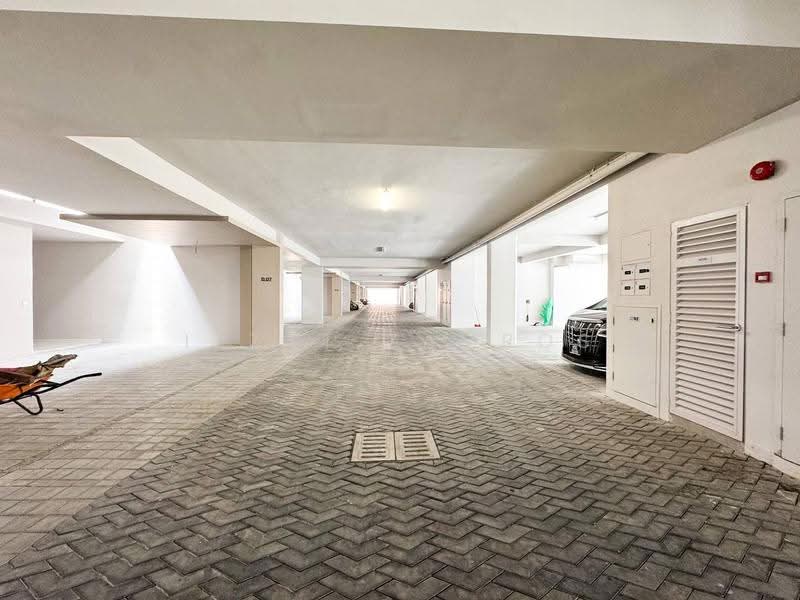 Rumah Teres 3-Tingkat untuk Dijual di Taman Melawati (Ulu Kelang) - Izzat Zamros - Car Park - PropertyGuru.com.my