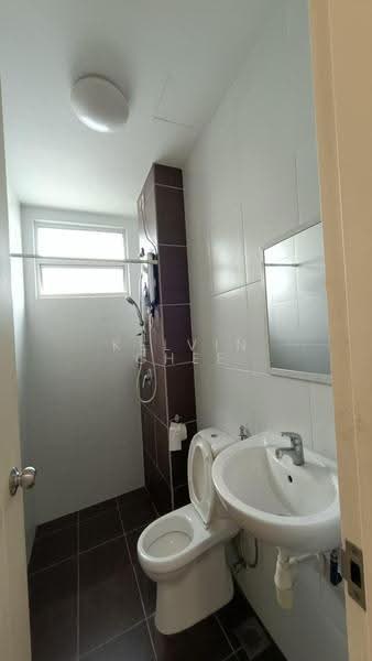 Kondominium untuk Dijual di Fairway Suites - Kelvin Chee - Bathroom - PropertyGuru.com.my