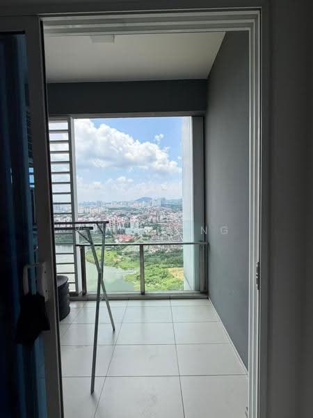 Kediaman Servis untuk Dijual di Eco Sky - Yen Ching - Balcony - PropertyGuru.com.my