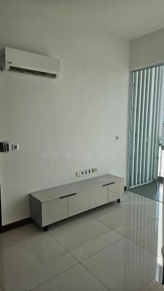 Kediaman Servis untuk Disewa di Paragon Suites @ CIQ - Kym Kee - Living Room - PropertyGuru.com.my