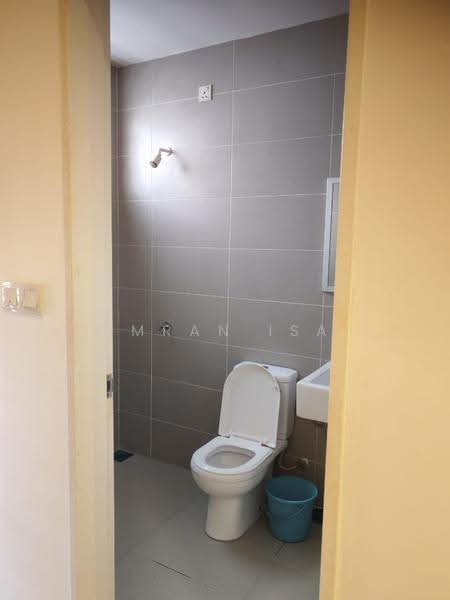 Rumah Teres untuk Dijual di Bandar Sri Sendayan (Negeri Sembilan) - Imran Isa - Bathroom - PropertyGuru.com.my