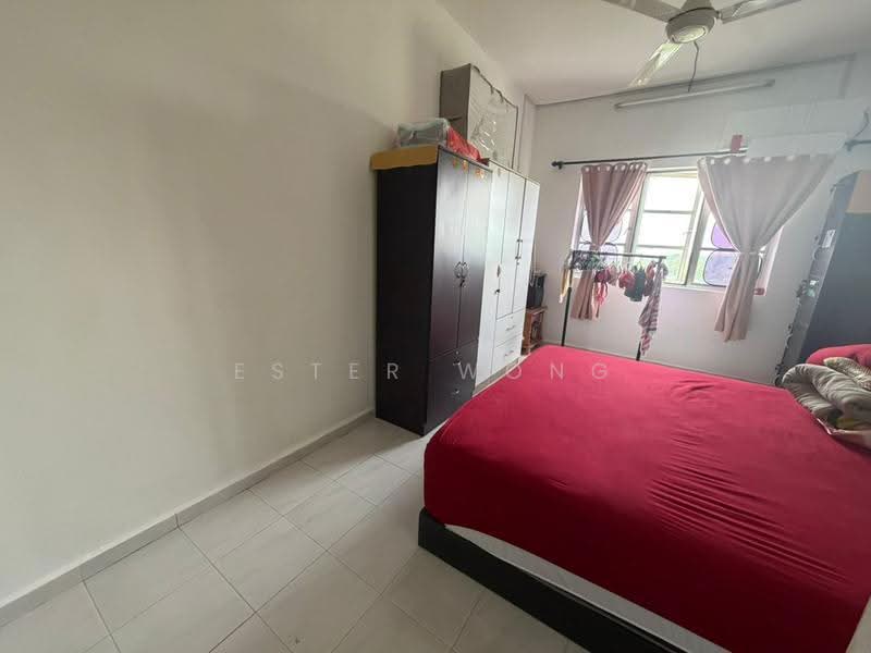 Apartment for Sale at Idaman Senibong - Ester Wong - Bedroom - PropertyGuru.com.my