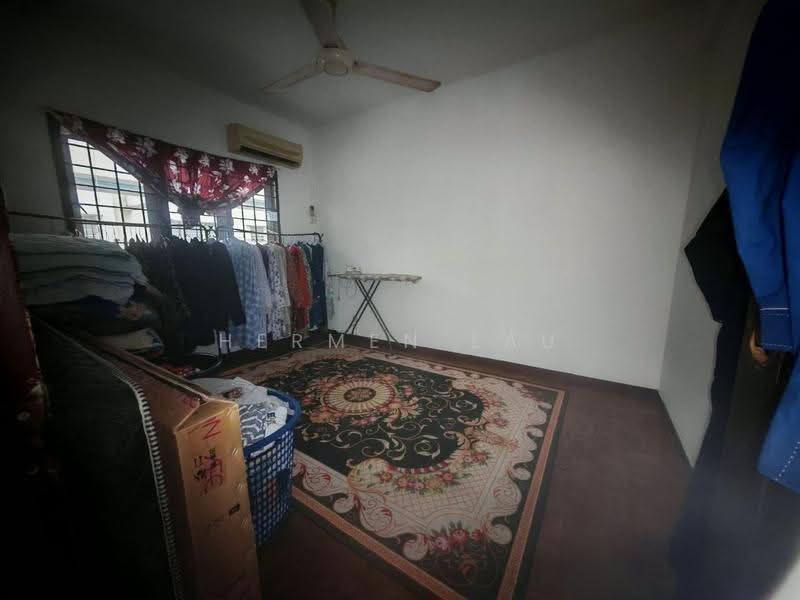 Apartment for Sale at Vista Lavender - Hermen Lau - Bedroom - PropertyGuru.com.my