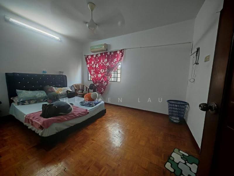 Apartment for Sale at Vista Lavender - Hermen Lau - Bedroom - PropertyGuru.com.my