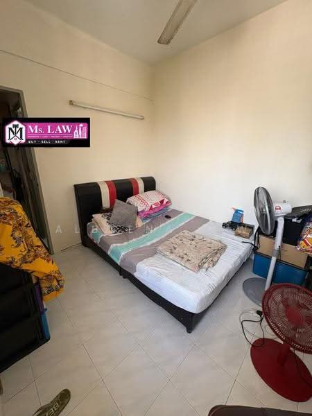 Apartment for Sale at Nipah Emas - Albeena Law - Bedroom - PropertyGuru.com.my