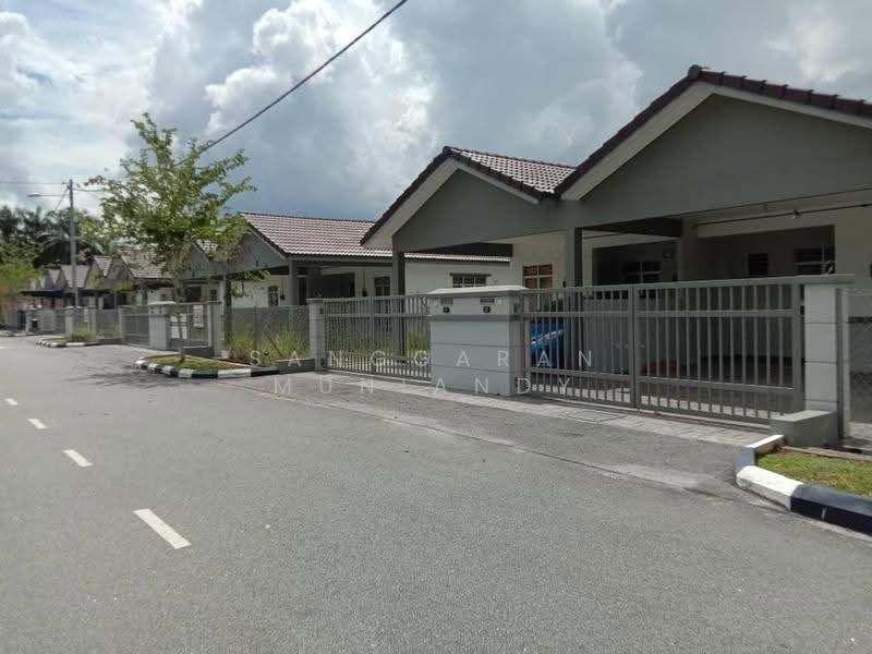 Semi-Detached House for Sale in Rumah Berkembar Setingkat di Kuala Ketil (Kuala Ketil) - Sanggaran Muniandy - Exterior - PropertyGuru.com.my