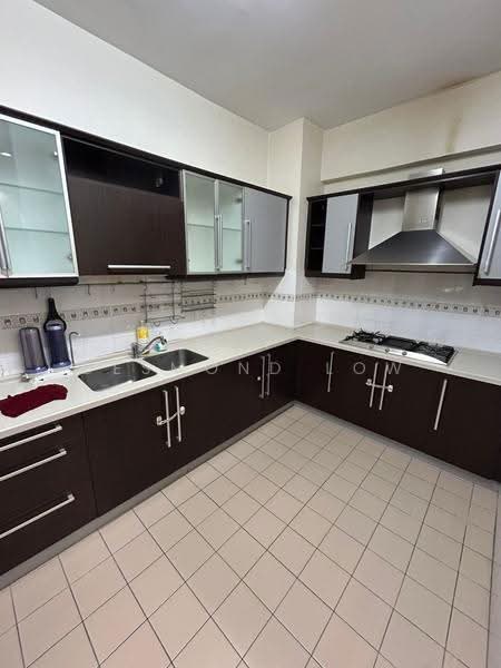 Kondominium untuk Dijual di Mutiara Place (Puncak Mutiara) - Desmond Low - Kitchen - PropertyGuru.com.my