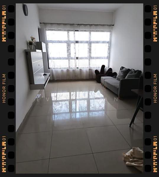 Kondominium untuk Disewa di Lakeville Residence - Evan Chan - Living Room - PropertyGuru.com.my