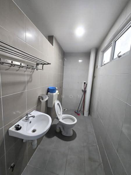 Apartment for Rent at Residensi Pandanmas 2 - CC Hong - Bathroom - PropertyGuru.com.my