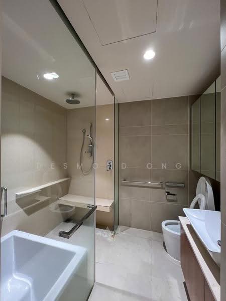 Kediaman Servis untuk Disewa di Stonor 3 - Desmond Ong - Master Bathroom - PropertyGuru.com.my