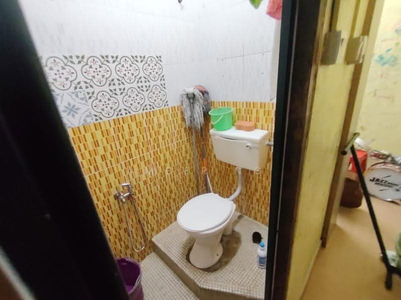 Rumah Teres 2-Tingkat untuk Dijual di Taman Sri Rampai (Wangsa Maju) - Amber Ng - Bathroom - PropertyGuru.com.my
