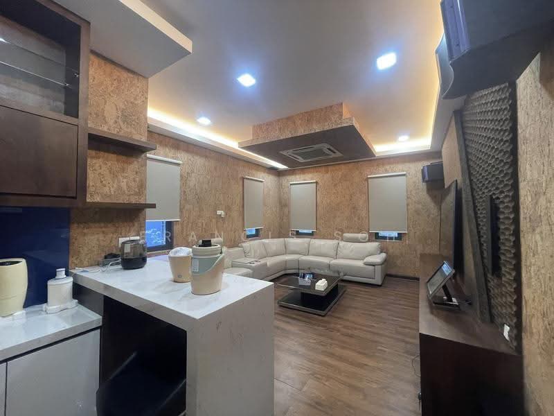 Bungalow House for Sale in Taman Equine (Seri Kembangan) - Francis Soh - Living Room - PropertyGuru.com.my