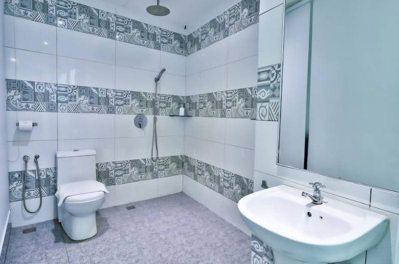 Hotel / Resort for Rent in George Town (Penang) - Beverly Lim - Bathroom - PropertyGuru.com.my
