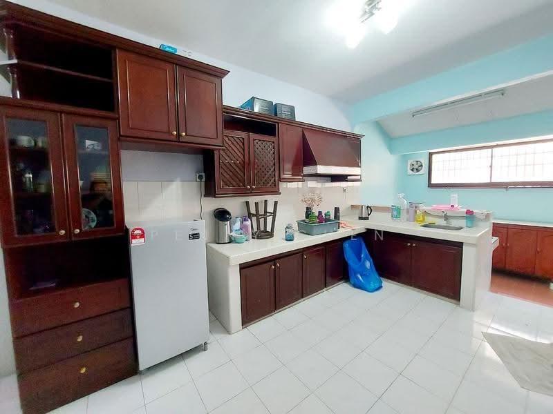 Rumah Teres 2.5-Tingkat untuk Dijual di Gunung Rapat (Ipoh) - PENNY CHEN - Kitchen - PropertyGuru.com.my