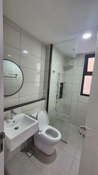 Kediaman Servis untuk Disewa di Duta Park Residences - Travis Wong - Bathroom - PropertyGuru.com.my
