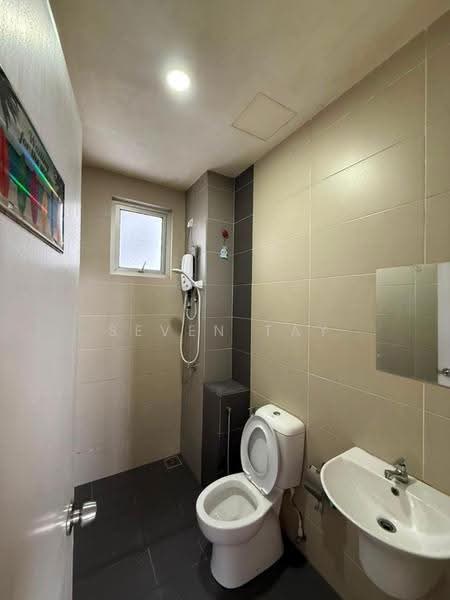 Kediaman Servis untuk Disewa di Centra Residences - Seven Tay - Bathroom - PropertyGuru.com.my