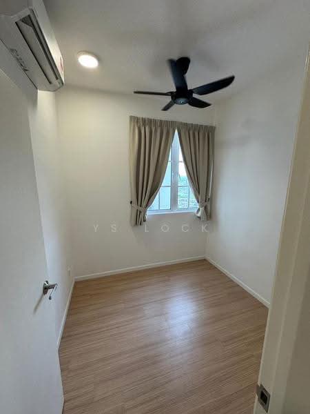 Kediaman Servis untuk Dijual di Tuan 2egacy - YS Lock - Bedroom - PropertyGuru.com.my