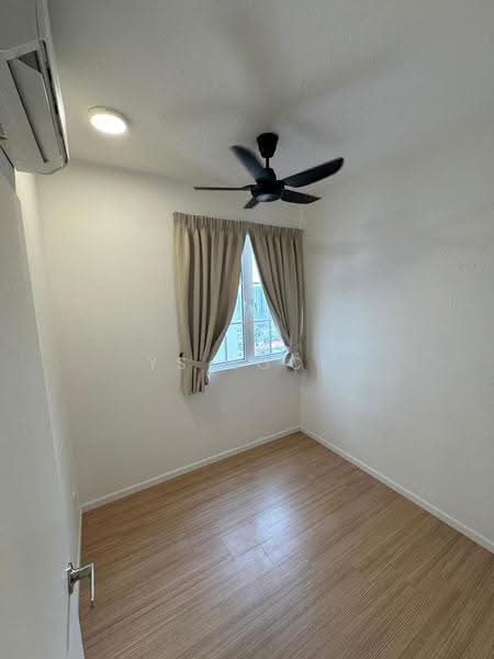 Kediaman Servis untuk Dijual di Tuan 2egacy - YS Lock - Bedroom - PropertyGuru.com.my
