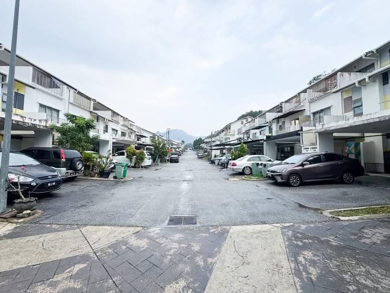 Rumah Teres 3-Tingkat untuk Dijual di Gombak (Selangor) - Izzat Zamros - Exterior - PropertyGuru.com.my