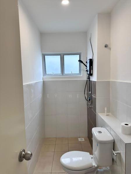 2-storey Terraced House for Rent in Iringan Bayu (Seremban) - Joey Heng - Bathroom - PropertyGuru.com.my