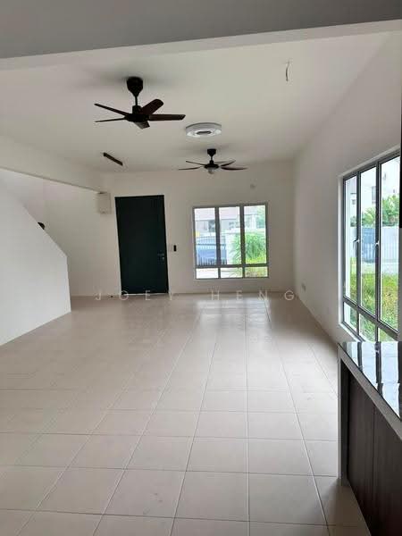2-storey Terraced House for Rent in Iringan Bayu (Seremban) - Joey Heng - Living Room - PropertyGuru.com.my