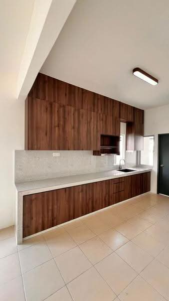 2-storey Terraced House for Rent in Iringan Bayu (Seremban) - Joey Heng - Kitchen - PropertyGuru.com.my