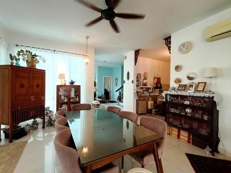 Bungalow House untuk Dijual di Kota Kemuning (Shah Alam) - Syahmi Shahordin - Dining Room - PropertyGuru.com.my