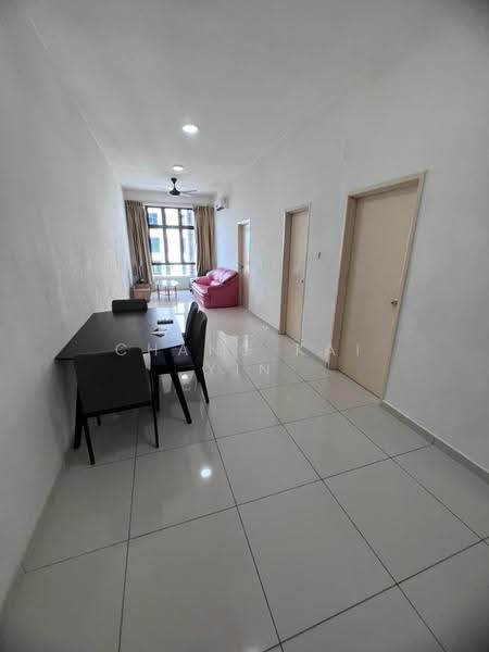 Kediaman Servis untuk Dijual di D'Summit Residences - Chang Kai Yin - Living Room - PropertyGuru.com.my