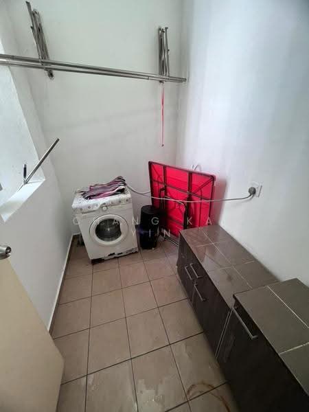 Kediaman Servis untuk Dijual di D'Summit Residences - Chang Kai Yin - Interior - PropertyGuru.com.my