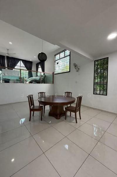 Rumah Teres 2.5-Tingkat untuk Dijual di Taman Bukit Jaya (Ulu Tiram) - Jayden Ng - Dining Room - PropertyGuru.com.my