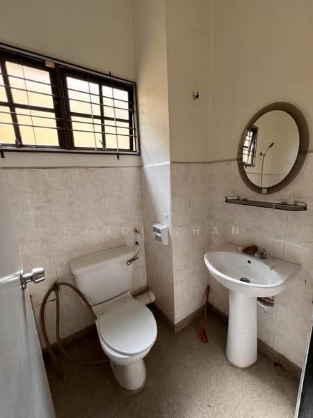 Rumah Teres 2-Tingkat untuk Dijual di Taman Idaman (Simpang Ampat) - Cyndi Chan - Bathroom - PropertyGuru.com.my