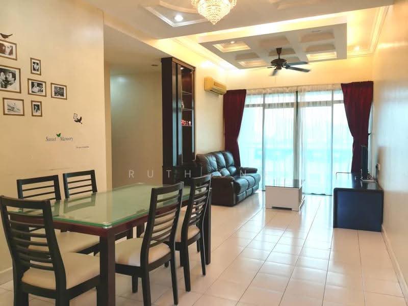 Kondominium untuk Dijual di Tanjung Park Condominium - Ruth Ong - Living Room - PropertyGuru.com.my
