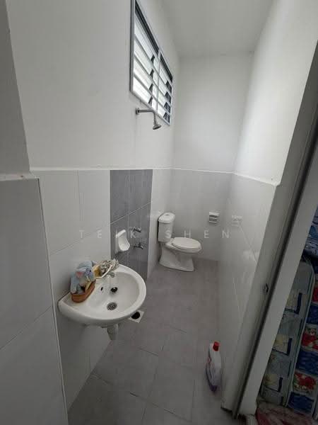 Terraced House for Rent in Taman Mutiara Rini (Skudai) - Teik Shen - Bathroom - PropertyGuru.com.my