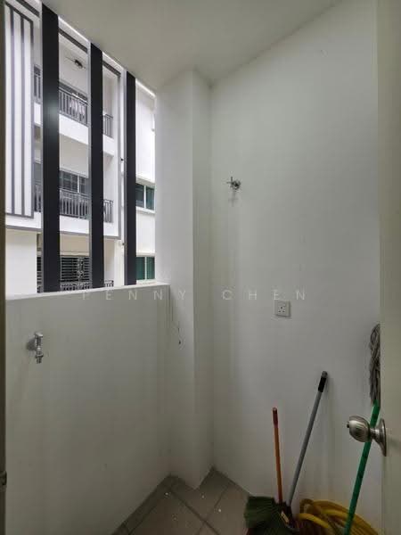 1.5-storey Terraced House for Rent in Ipoh (Perak) - PENNY CHEN - Balcony - PropertyGuru.com.my